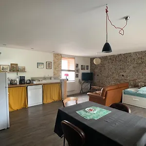 Appartement Proche Mont Saint Michel Renove, Pontorson